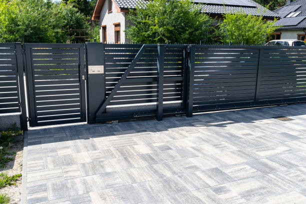 Best Driveway Paving Contractor  in Queens Gate, PA